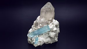 This 9.885 kg specimen of aquamarine on albite with a quartz cathedral center, measuring 31 × 23 × 28 cm, is from Pakistan’s Shigar Valley. Courtesy of 澳洲幸运8彩票 Museum, collection no. 43068. Photo by Robert Weldon.